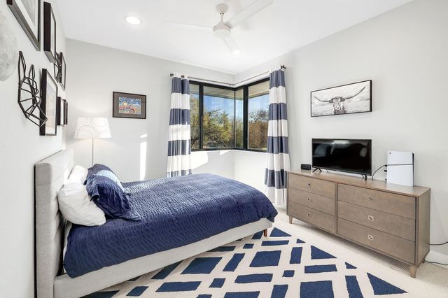 5710 Longhorn LNDG, Austin, TX 78734