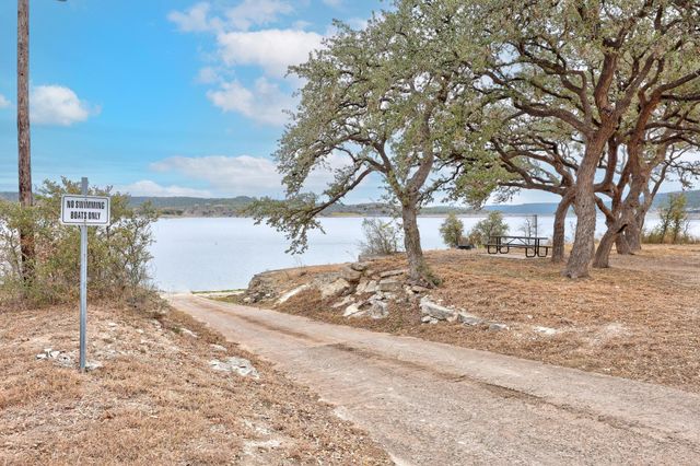 5710 Longhorn LNDG, Austin, TX 78734