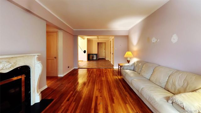 64-35 Yellowstone Boulevard 6H, Forest Hills, NY 11375