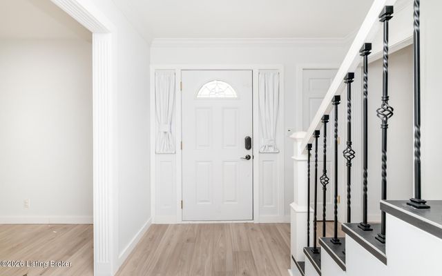 10701 Linn Station Rd, Louisville, KY 40223