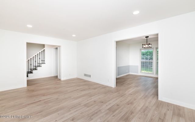 10701 Linn Station Rd, Louisville, KY 40223