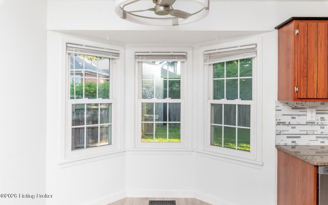 10701 Linn Station Rd, Louisville, KY 40223