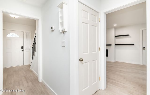 10701 Linn Station Rd, Louisville, KY 40223