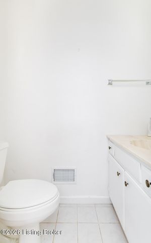 10701 Linn Station Rd, Louisville, KY 40223
