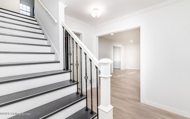10701 Linn Station Rd, Louisville, KY 40223