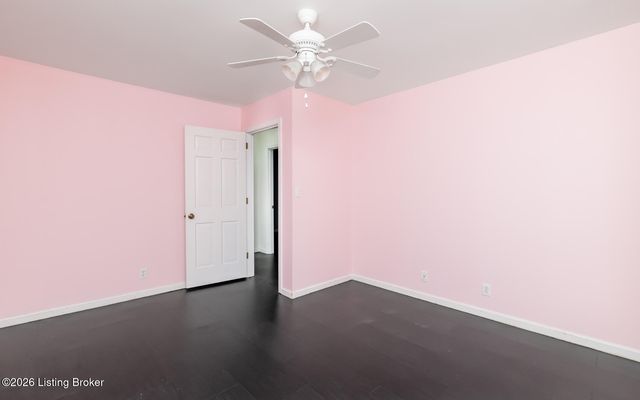 10701 Linn Station Rd, Louisville, KY 40223