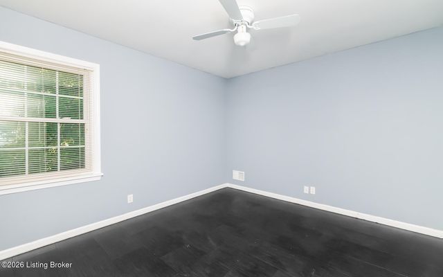 10701 Linn Station Rd, Louisville, KY 40223