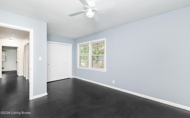 10701 Linn Station Rd, Louisville, KY 40223
