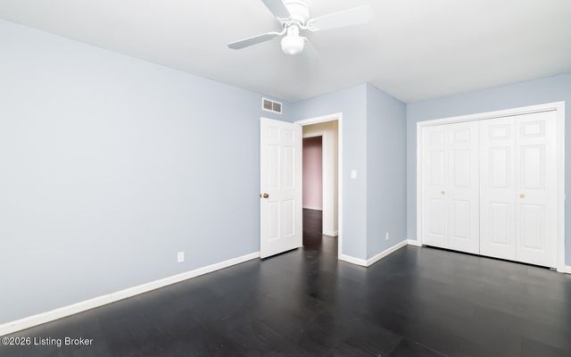 10701 Linn Station Rd, Louisville, KY 40223