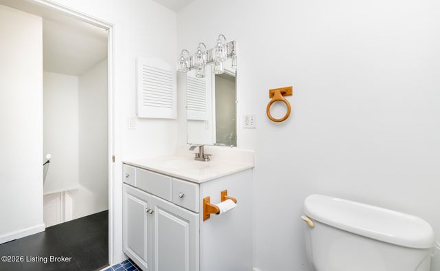 10701 Linn Station Rd, Louisville, KY 40223