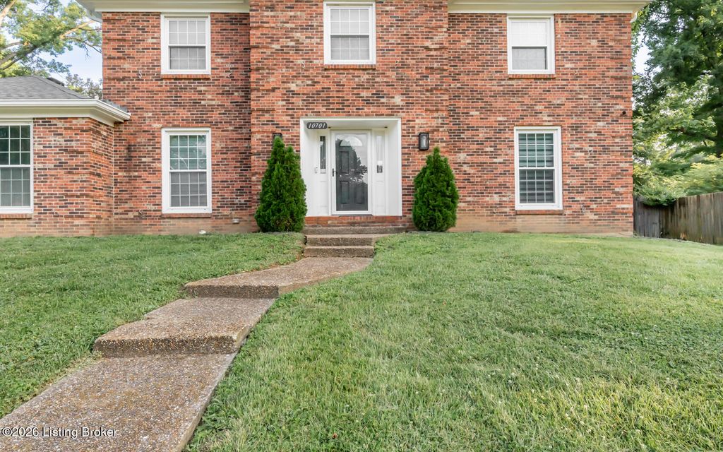 10701 Linn Station Rd, Louisville, KY 40223