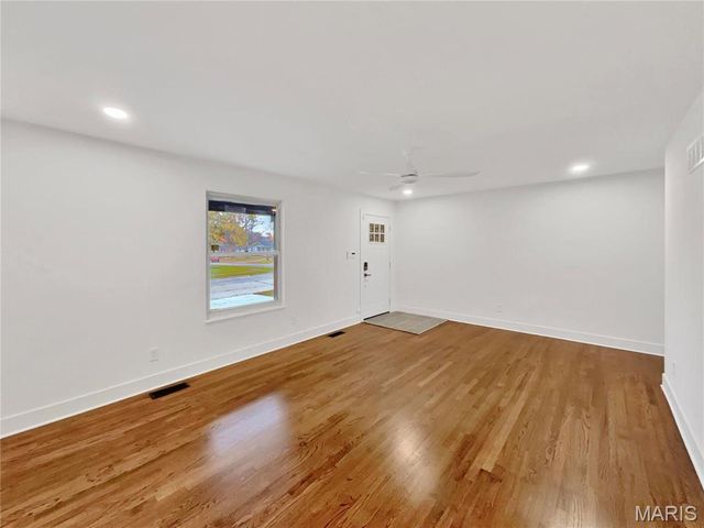 1673 Kingsford Drive, Florissant, MO 63031