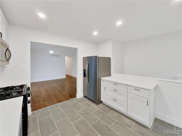 1673 Kingsford Drive, Florissant, MO 63031