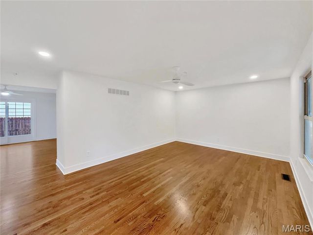 1673 Kingsford Drive, Florissant, MO 63031