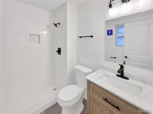 1673 Kingsford Drive, Florissant, MO 63031