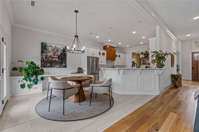 1060 Elizabeth Drive, Bentonville, AR 72713