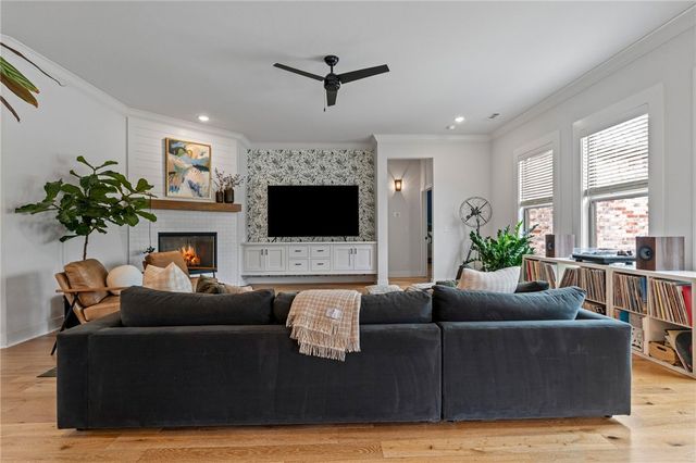 1060 Elizabeth Drive, Bentonville, AR 72713