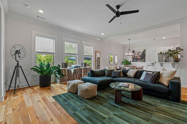 1060 Elizabeth Drive, Bentonville, AR 72713