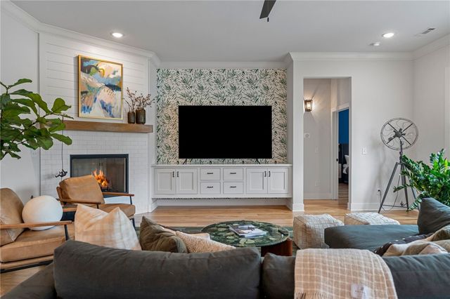 1060 Elizabeth Drive, Bentonville, AR 72713