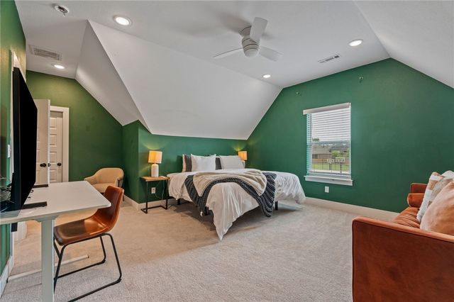 1060 Elizabeth Drive, Bentonville, AR 72713