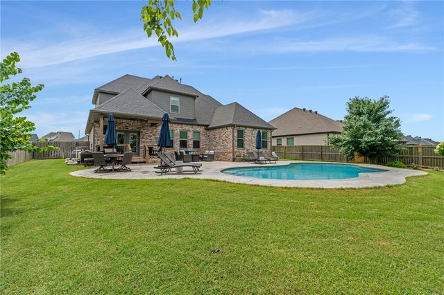 1060 Elizabeth Drive, Bentonville, AR 72713