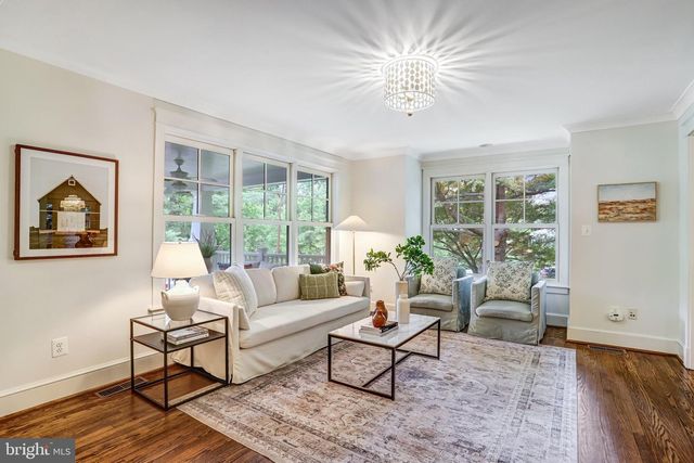 10019 KENSINGTON PKWY, Kensington, MD 20895