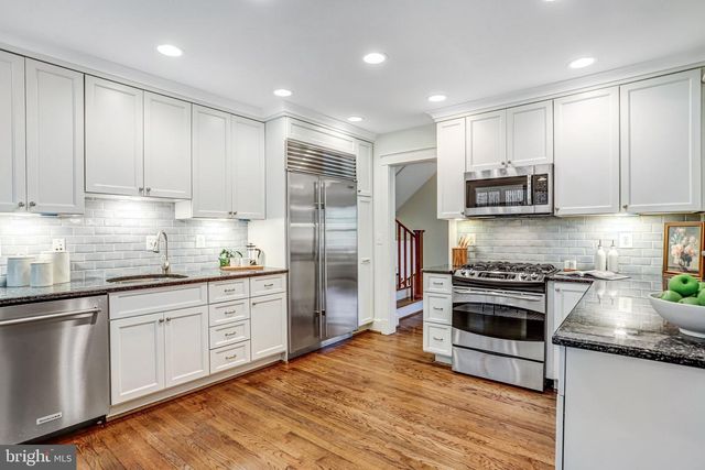 10019 KENSINGTON PKWY, Kensington, MD 20895