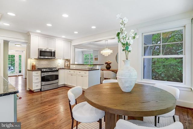 10019 KENSINGTON PKWY, Kensington, MD 20895