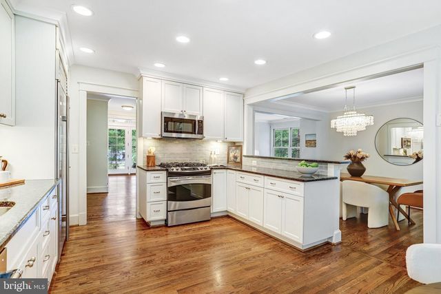 10019 KENSINGTON PKWY, Kensington, MD 20895