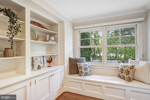10019 KENSINGTON PKWY, Kensington, MD 20895
