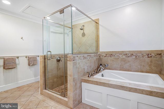 10019 KENSINGTON PKWY, Kensington, MD 20895
