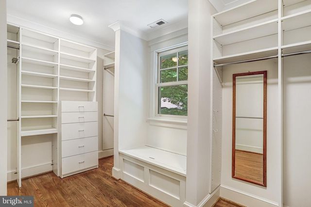 10019 KENSINGTON PKWY, Kensington, MD 20895