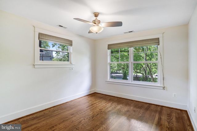 10019 KENSINGTON PKWY, Kensington, MD 20895