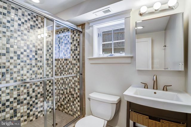 10019 KENSINGTON PKWY, Kensington, MD 20895