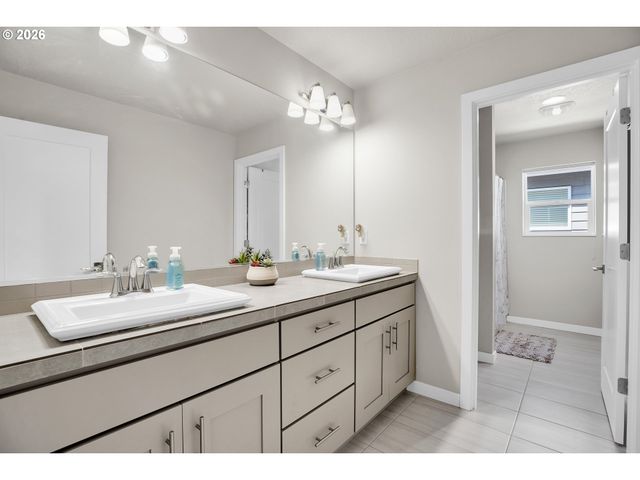 9908 Sw 173RD Ave, Beaverton, OR 97007