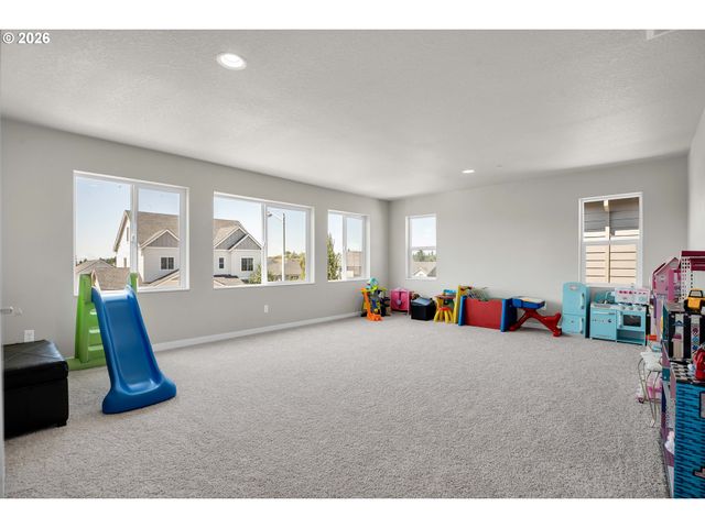 9908 Sw 173RD Ave, Beaverton, OR 97007