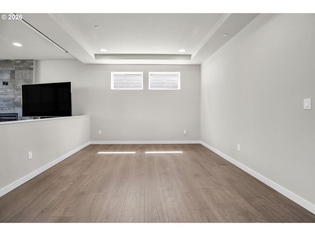 9908 Sw 173RD Ave, Beaverton, OR 97007