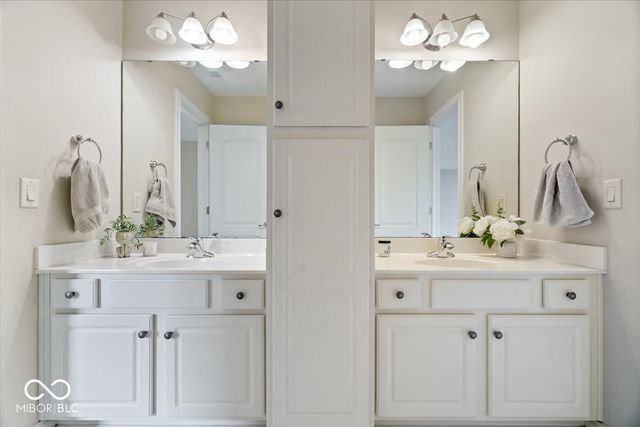 6658 Pennan Court, Noblesville, IN 46062