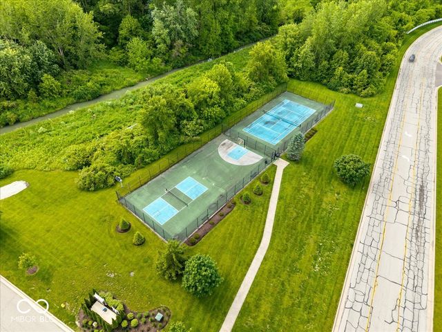 6658 Pennan Court, Noblesville, IN 46062