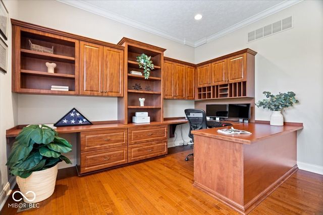6658 Pennan Court, Noblesville, IN 46062