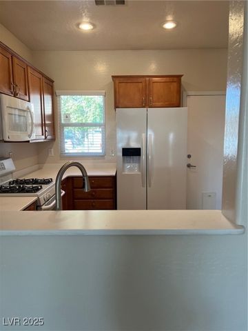 3105 KINGBIRD Drive, North Las Vegas, NV 89084