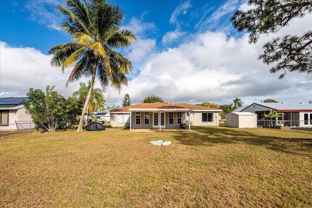 1969 SE Redwing Circle, Port St. Lucie, FL 34952
