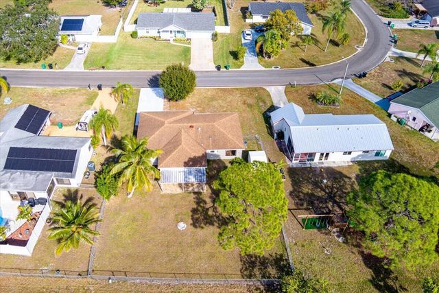 1969 SE Redwing Circle, Port St. Lucie, FL 34952