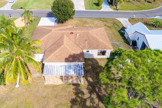 1969 SE Redwing Circle, Port St. Lucie, FL 34952