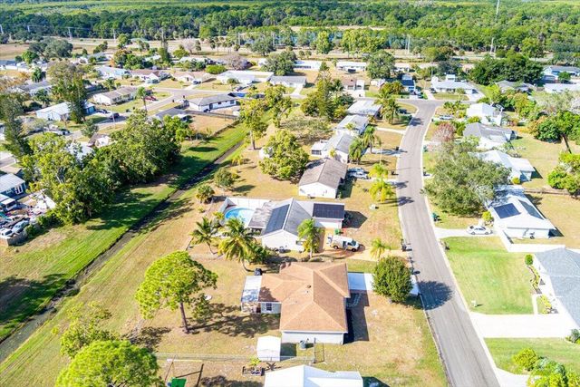 1969 SE Redwing Circle, Port St. Lucie, FL 34952