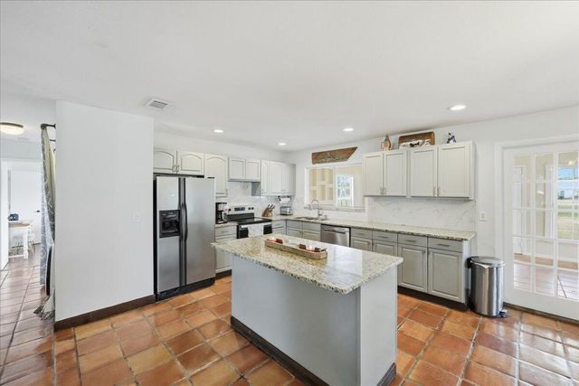 1969 SE Redwing Circle, Port St. Lucie, FL 34952
