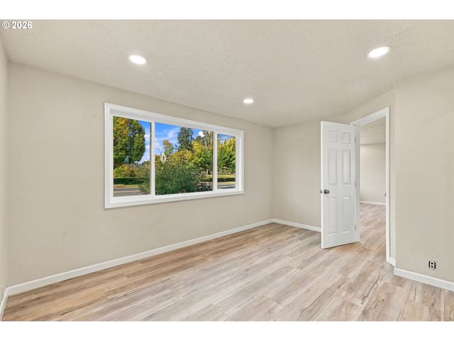 2845 HILYARD St, Eugene, OR 97405