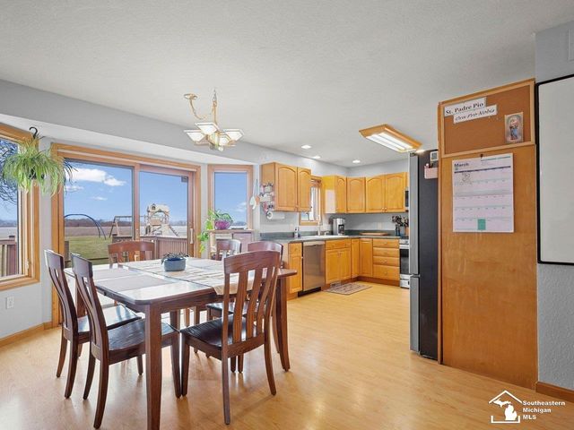 9117 S Dixie Highway, Erie Twp, MI 48133