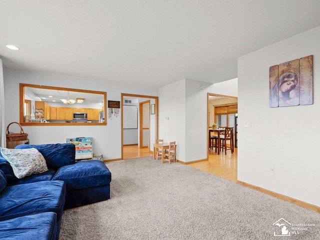 9117 S Dixie Highway, Erie Twp, MI 48133