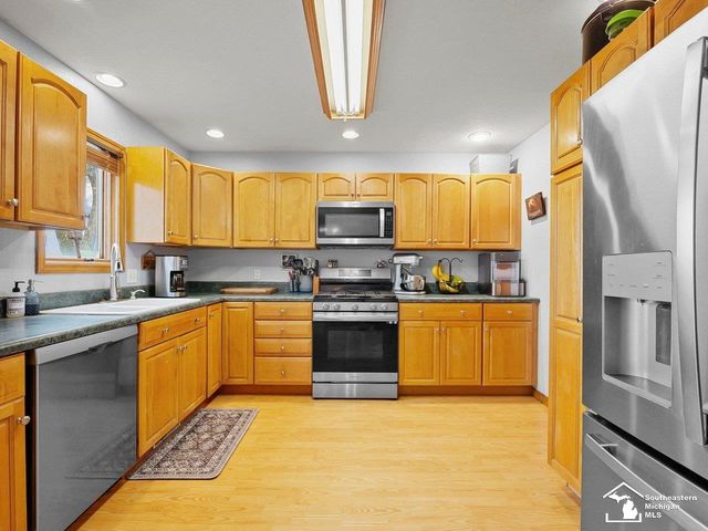 9117 S Dixie Highway, Erie Twp, MI 48133